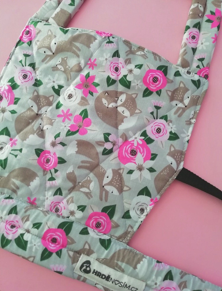 Dětské nositko lišky s liščaty