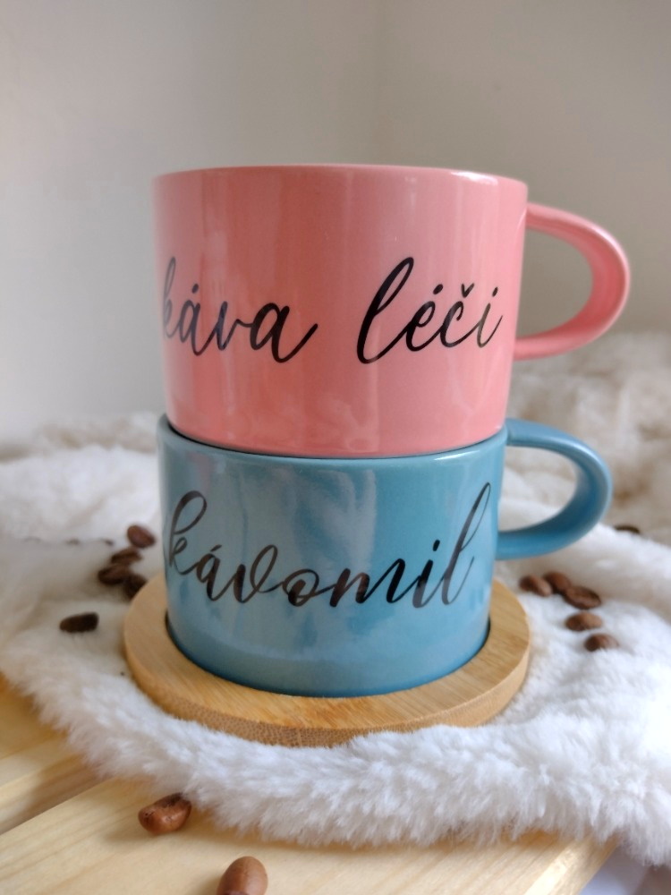 Makronka "Nošení a káva léčí"