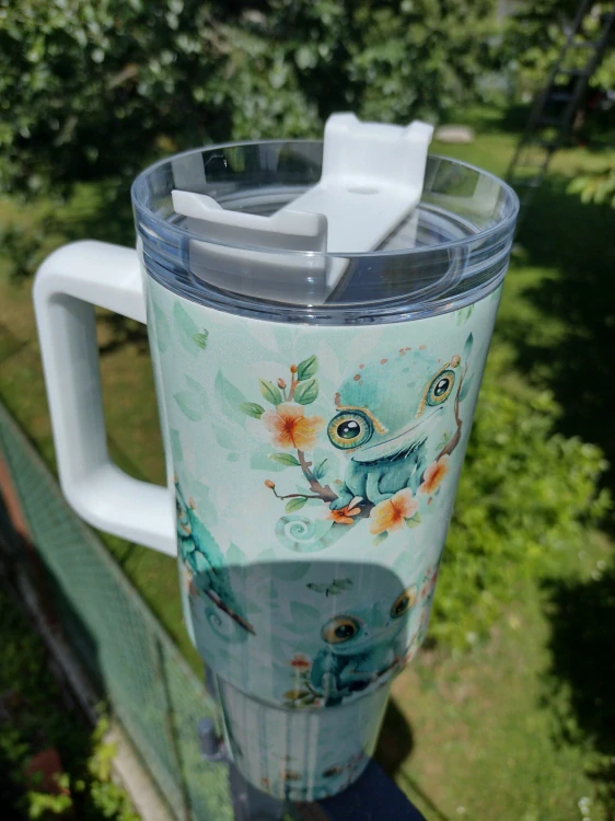 MAXI Termohrnek Chameleoni