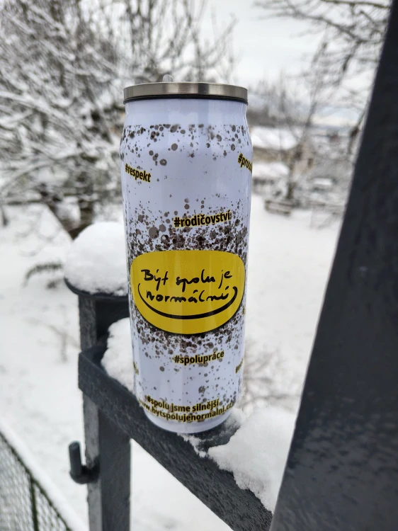 Termoplechovka Být spolu je normální